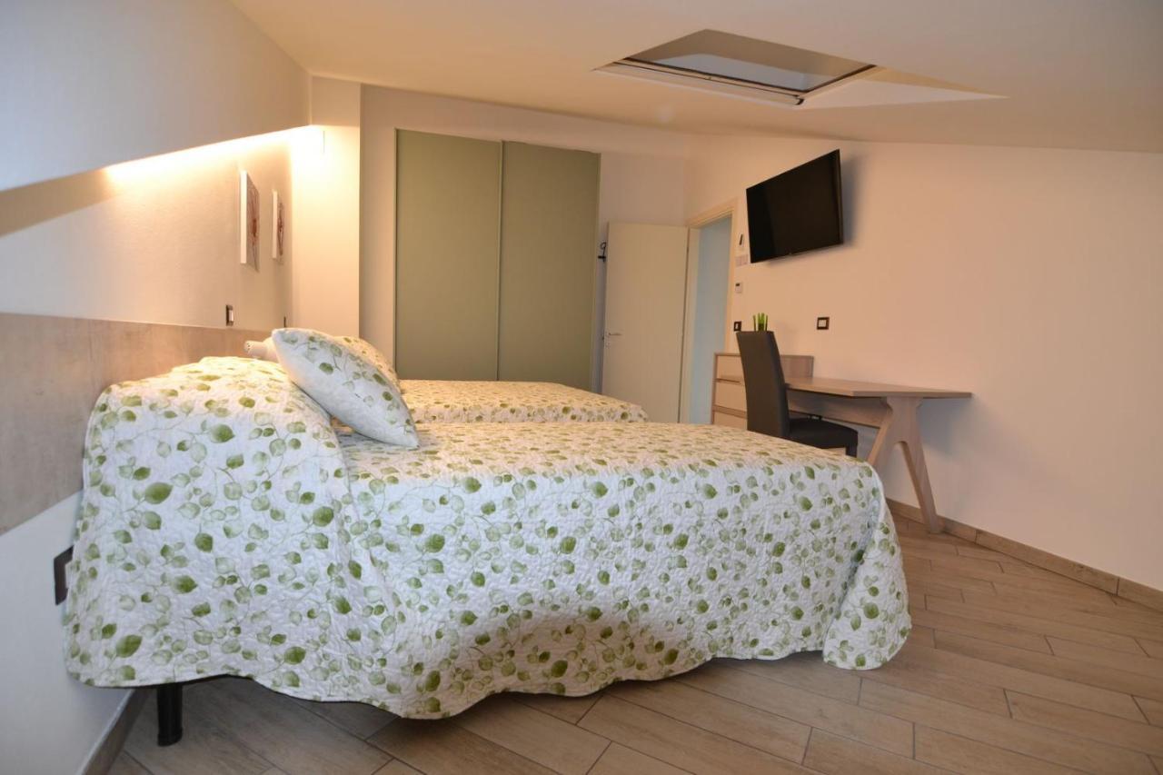 Triple Room Private Bathroom